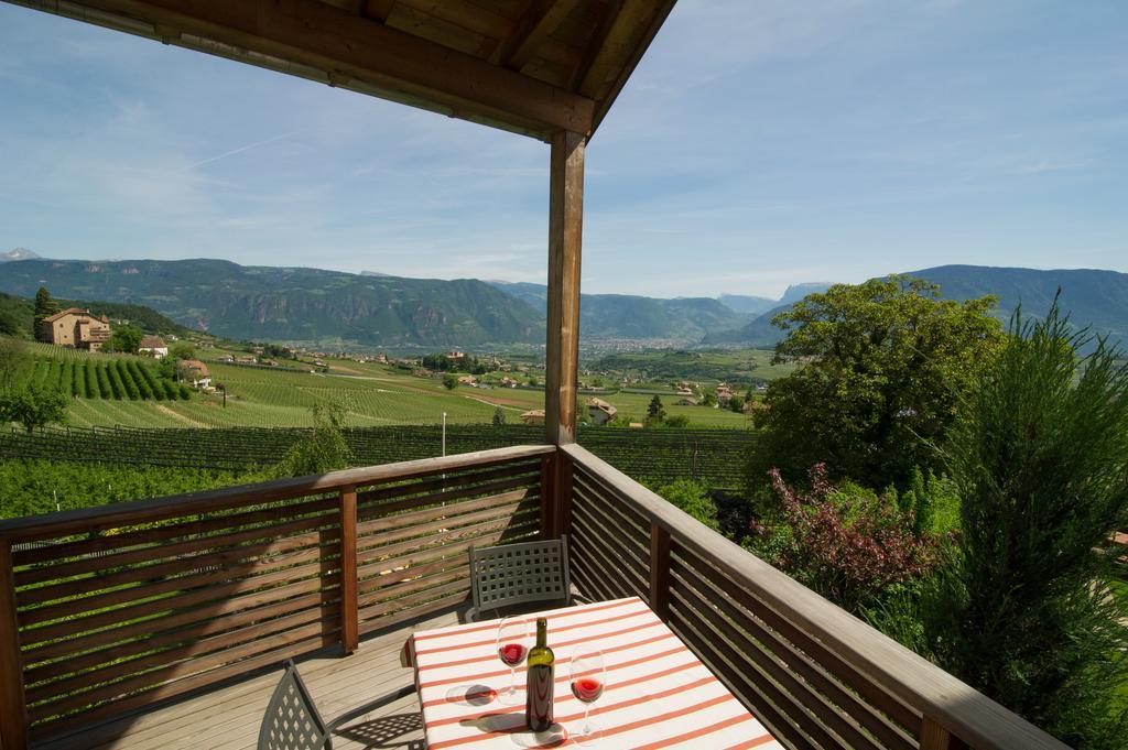 Schloss-Hof Appiano Sulla Strada Del Vino Zewnętrze zdjęcie