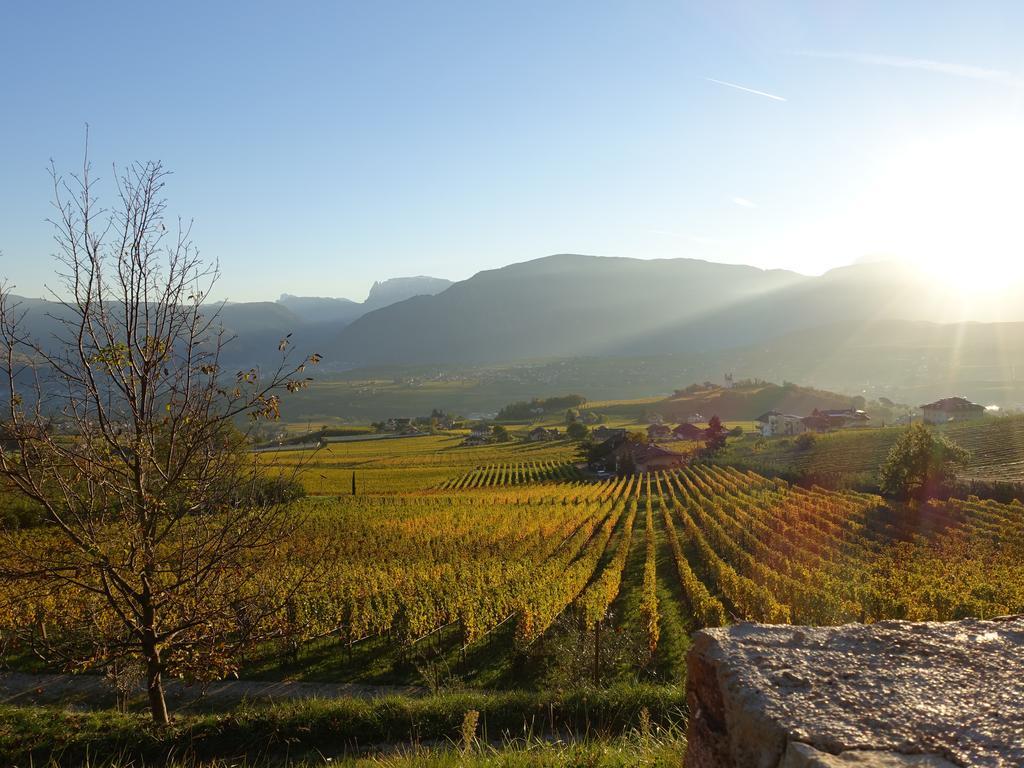 Schloss-Hof Appiano Sulla Strada Del Vino Zewnętrze zdjęcie