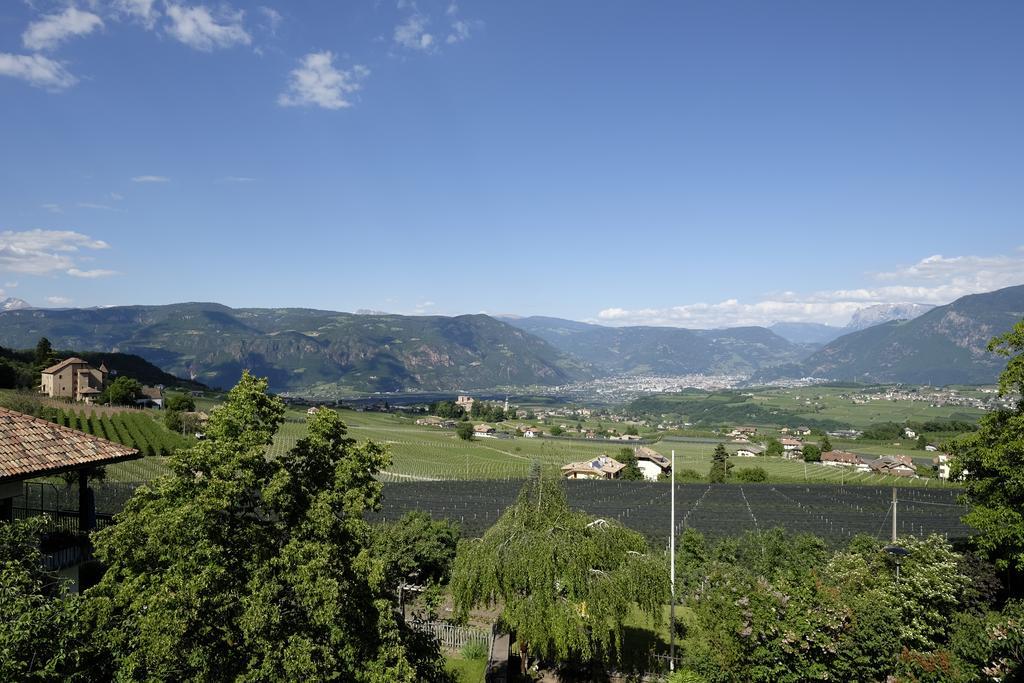 Schloss-Hof Appiano Sulla Strada Del Vino Zewnętrze zdjęcie