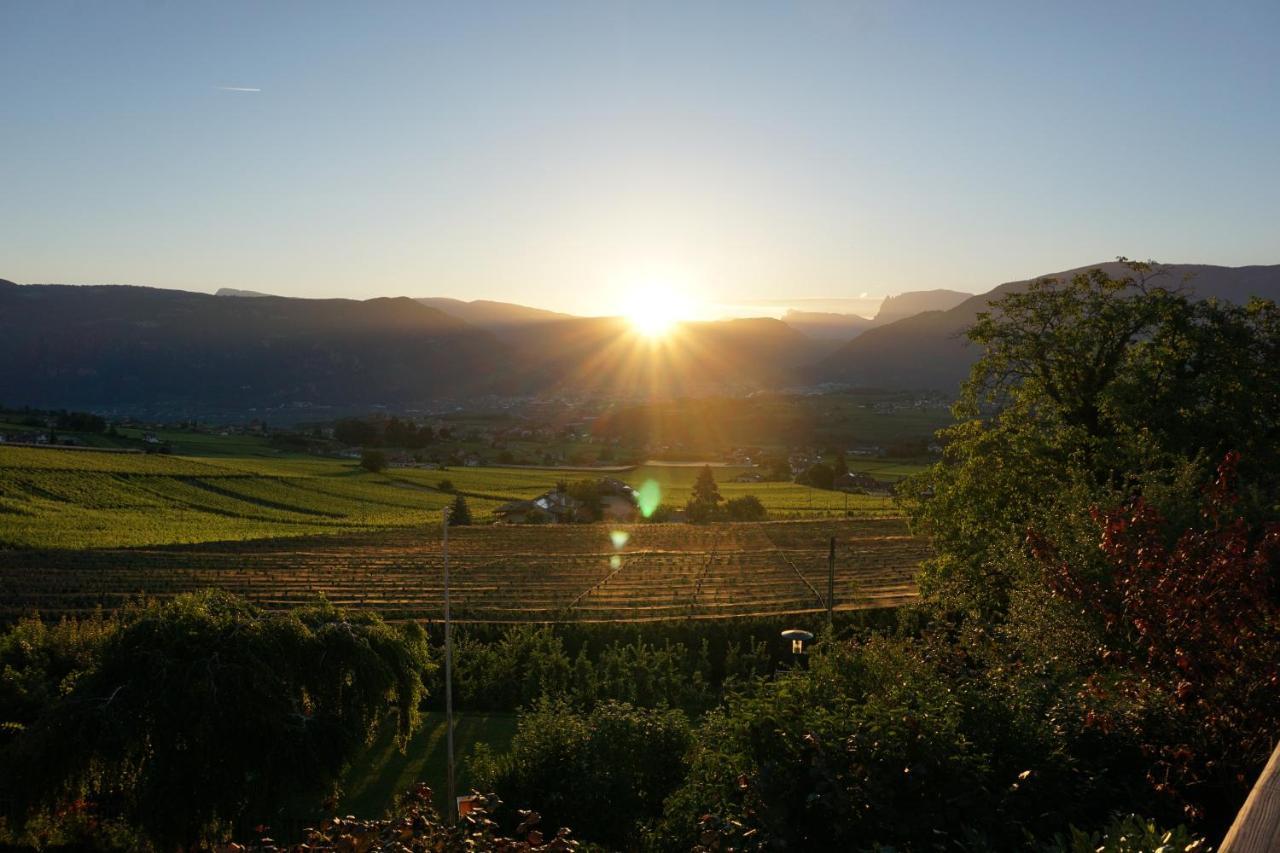 Schloss-Hof Appiano Sulla Strada Del Vino Zewnętrze zdjęcie