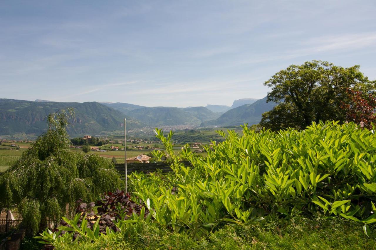 Schloss-Hof Appiano Sulla Strada Del Vino Zewnętrze zdjęcie